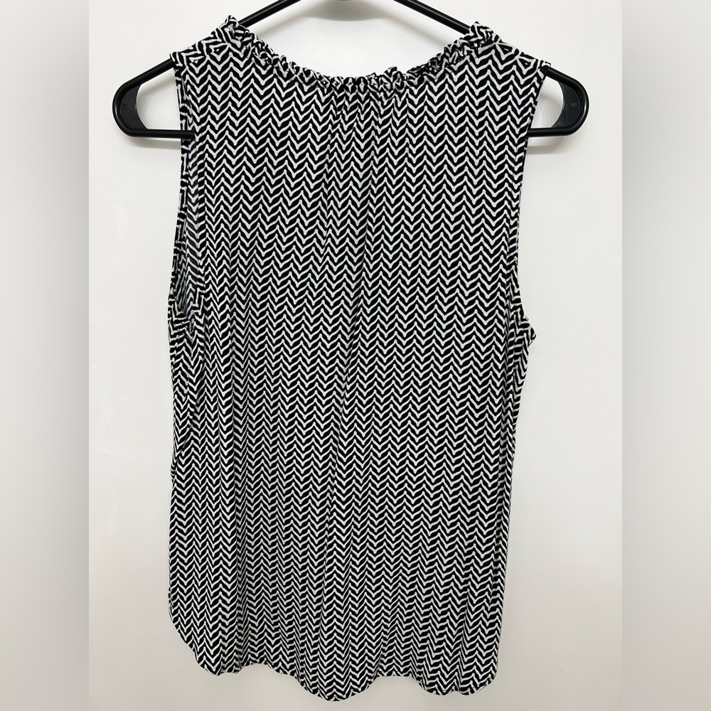 *SOLD* LOFT Chevron Ruffle Tie Shell - Picture 2 of 4